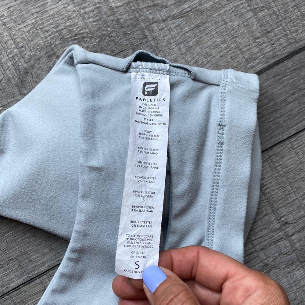 Fabletics Cross Back Small - Picture 4 of 5